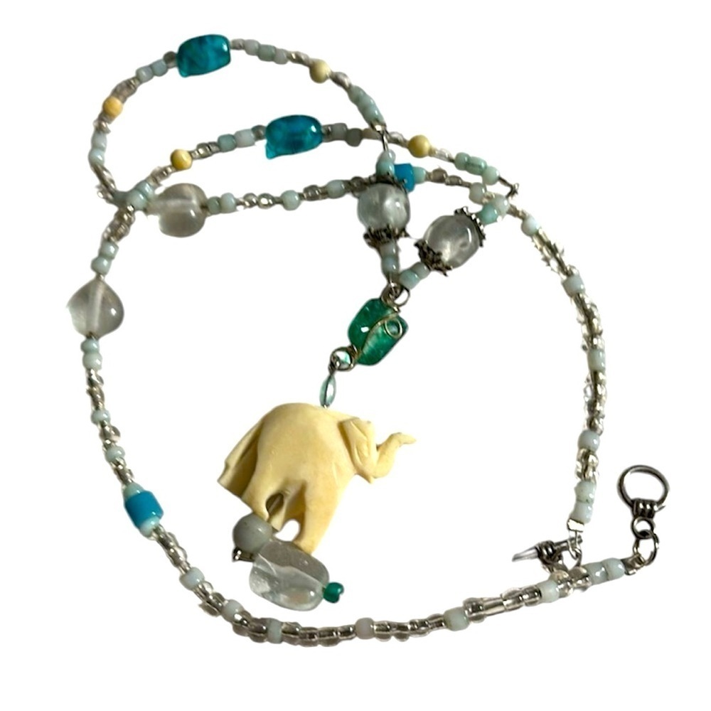 Vintage Carved Elephant Glass Beaded Bead Toggle Closure Safari Luck Necklace